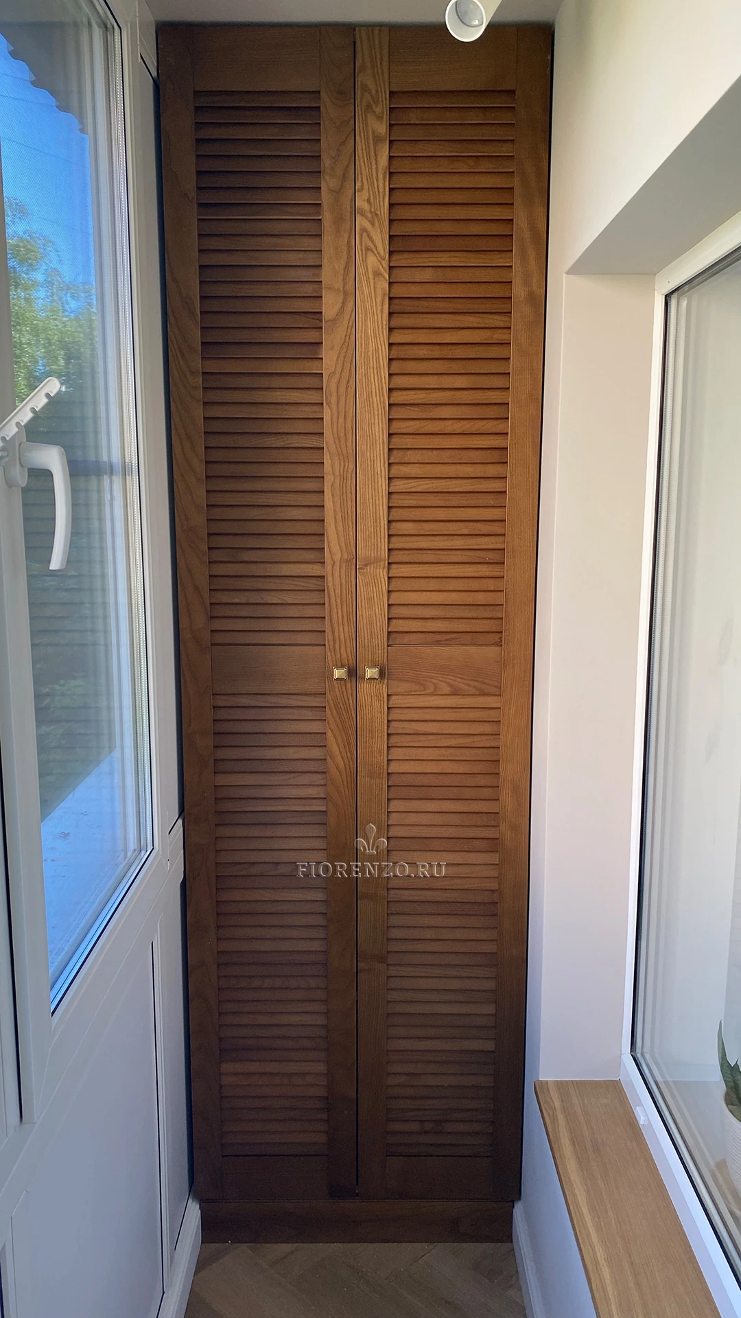 Шкаф для лоджии