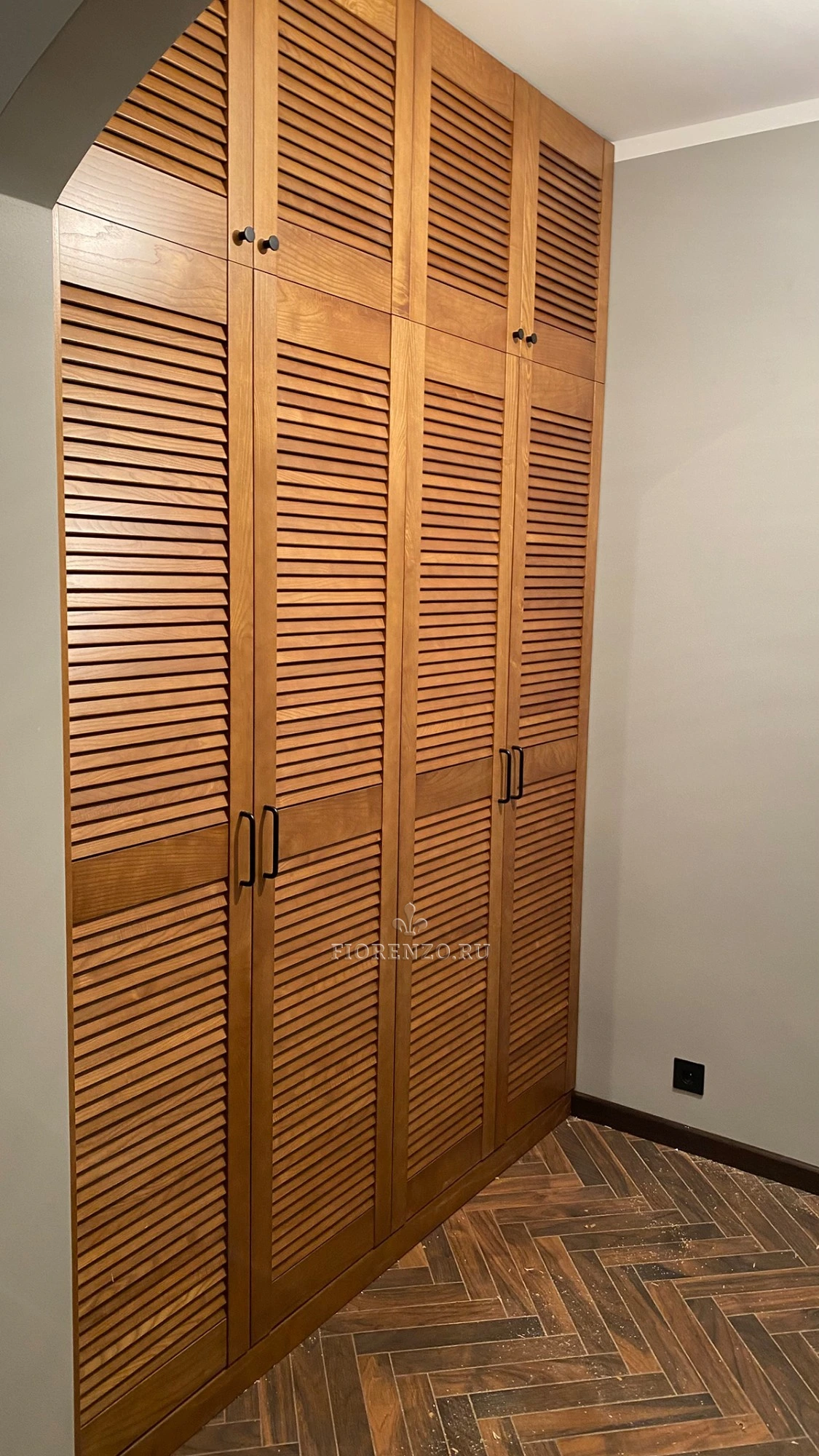 Наполнение шкафа жалюзи